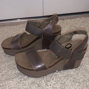 OTBT wedges in color pewter